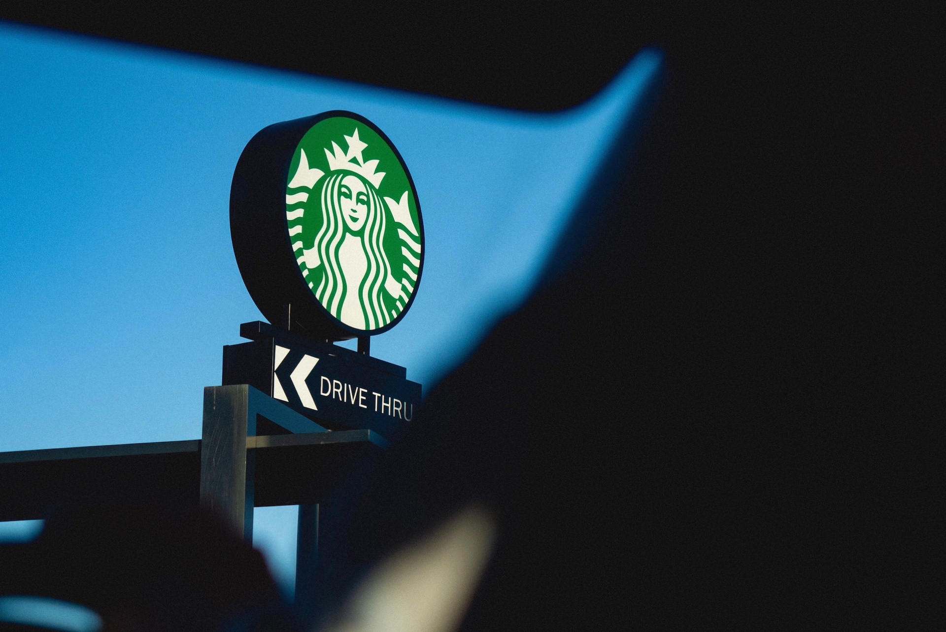 La Evolución del Logo Starbucks: De 1971 a la Actualidad